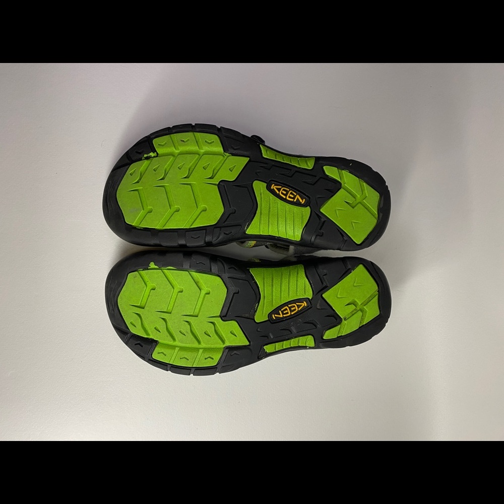 KEEN Newport H2 Waterproof Hiking Sandal Men’s Size US 5 Green,Black Grey - Picture 6 of 9